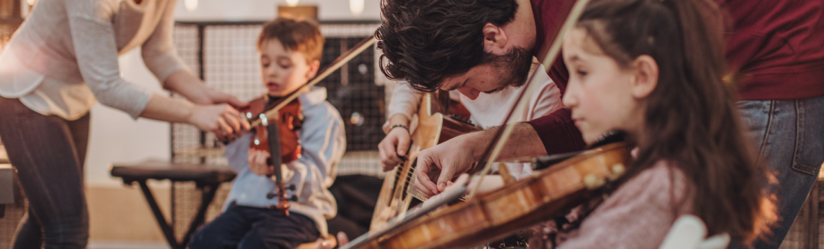 Studium pedagogiky pro učitele odborných předmětů střední školy, pro učitele praktického vyučování střední školy, pro učitele odborného výcviku střední školy, pro učitele uměleckých odborných předmětů v základní umělecké škole, střední škole a konzervatoři a pro učitele jazykové školy s právem státní jazykové zkoušky