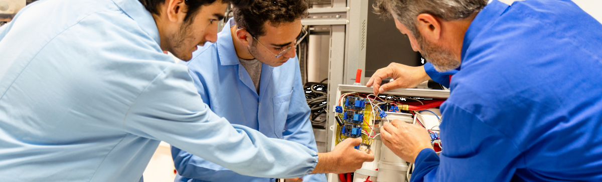 Studium pedagogiky pro učitele odborných předmětů střední školy, pro učitele praktického vyučování střední školy, pro učitele odborného výcviku střední školy, pro učitele uměleckých odborných předmětů v základní umělecké škole, střední škole a konzervatoři a pro učitele jazykové školy s právem státní jazykové zkoušky